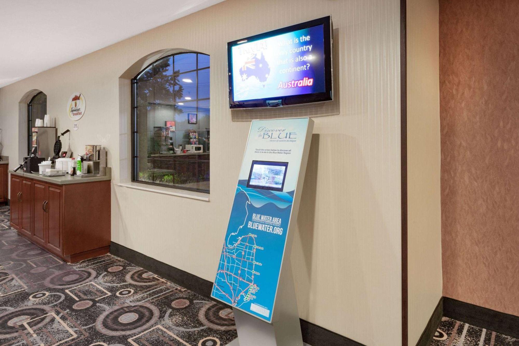 Super 8 By Wyndham Marysville/Port Huron Area Exterior photo