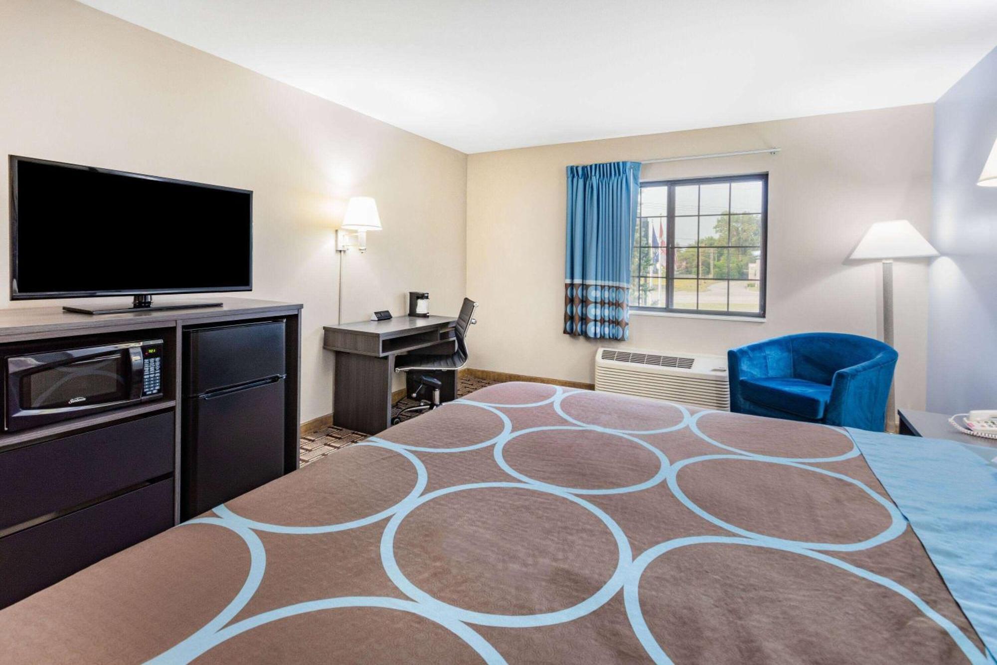Super 8 By Wyndham Marysville/Port Huron Area Exterior photo