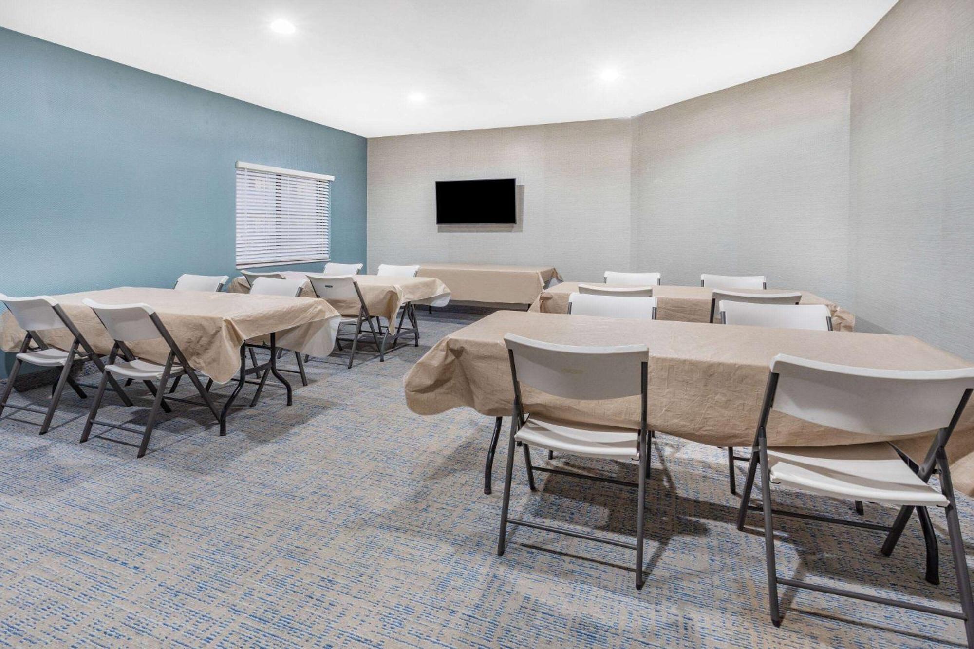 Super 8 By Wyndham Marysville/Port Huron Area Exterior photo