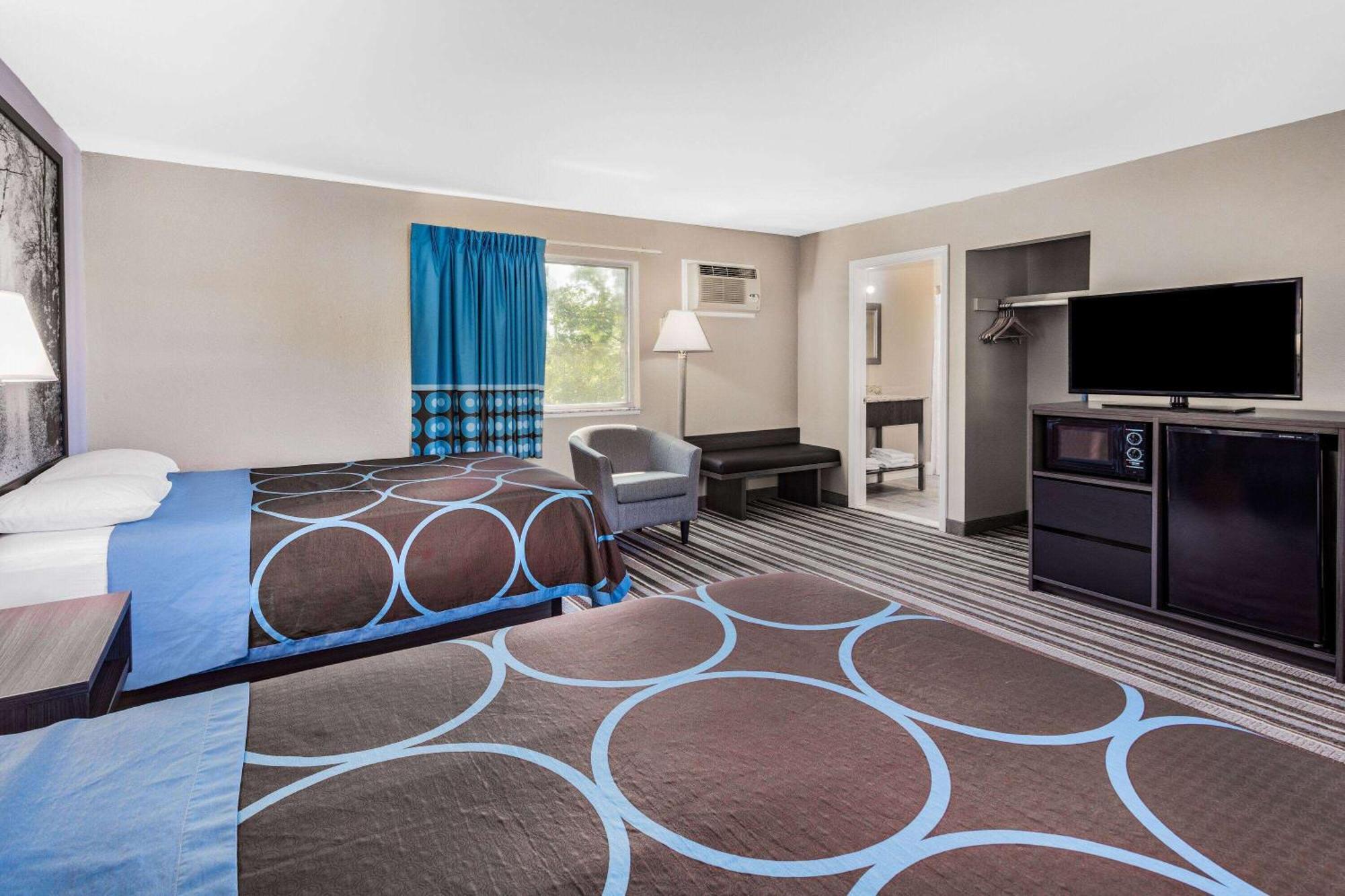 Super 8 By Wyndham Marysville/Port Huron Area Exterior photo